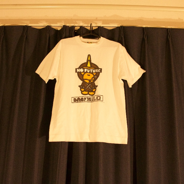 BAPE T